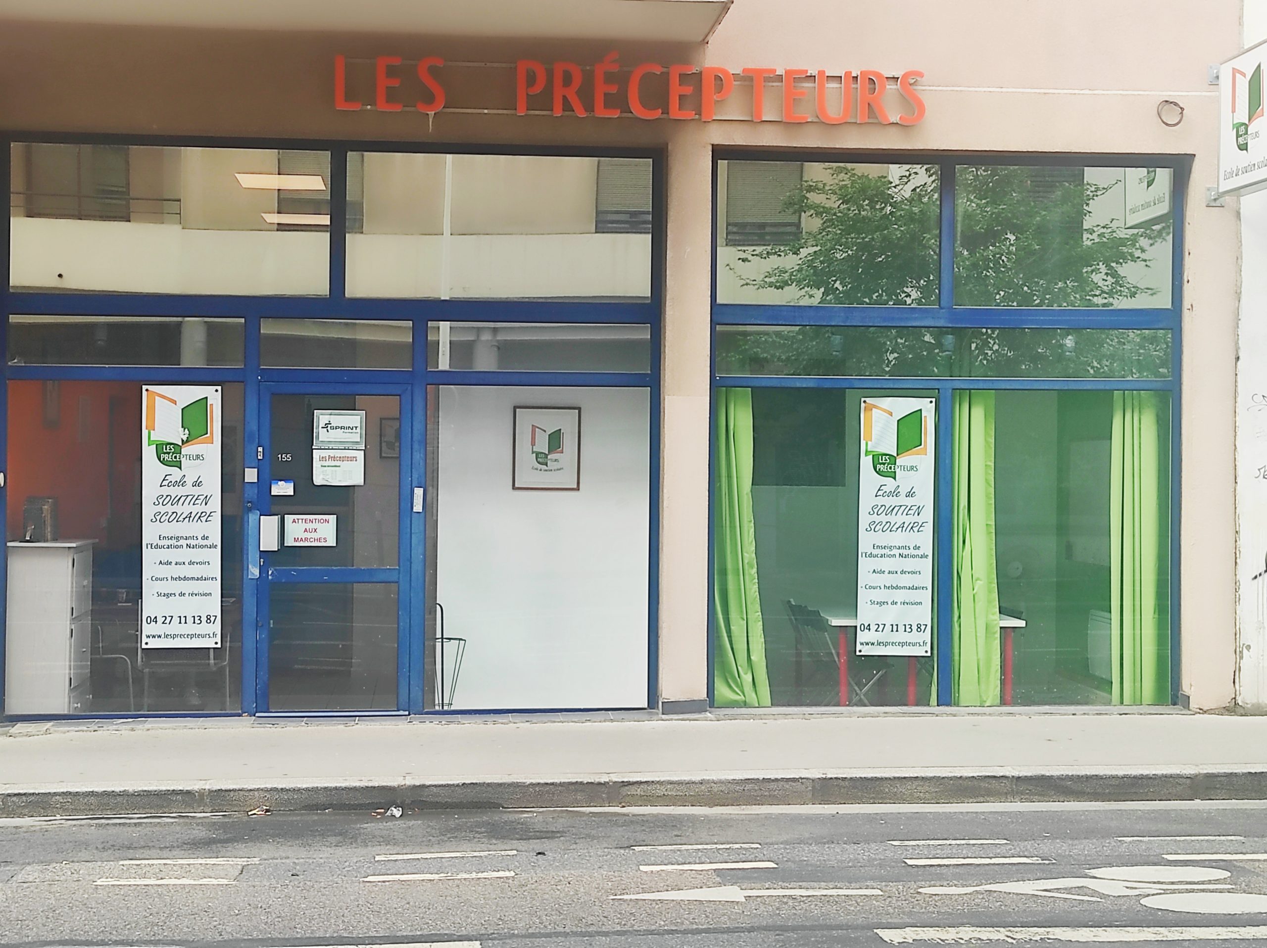 Façade les Précepteurs