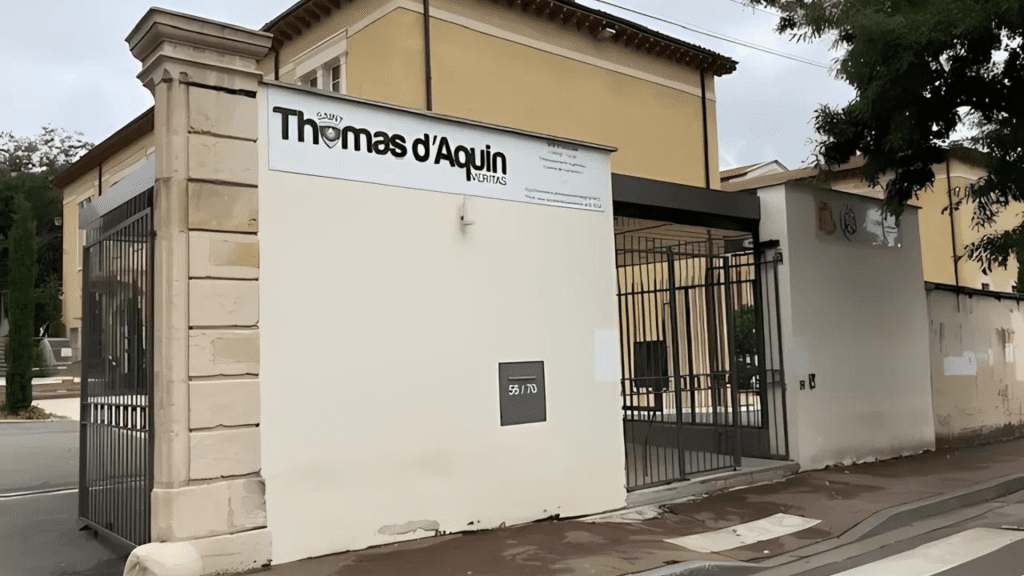 Façade du Lycée Saint-Thomas d'Aquin