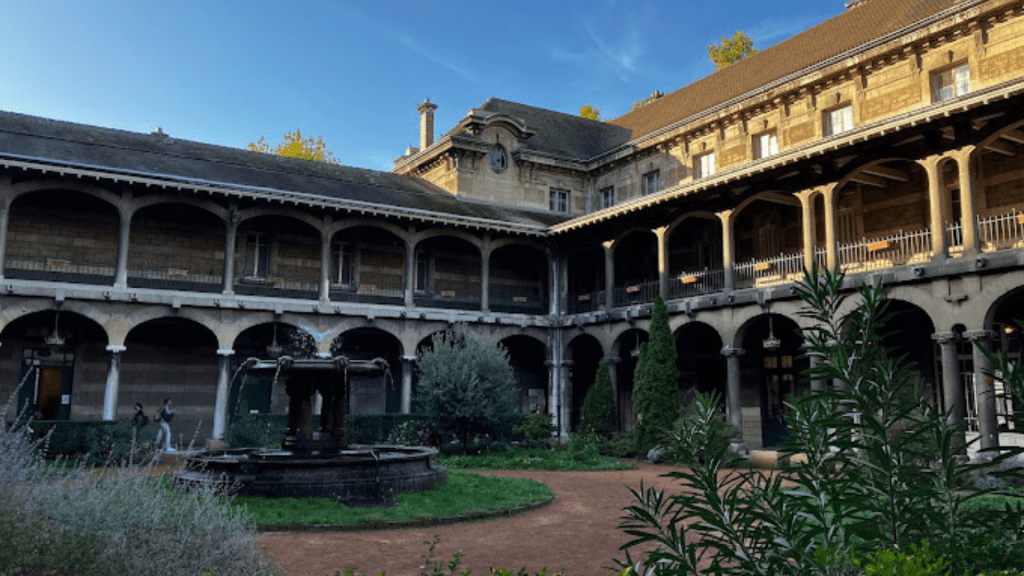 Intérieur du Lycée du Parc